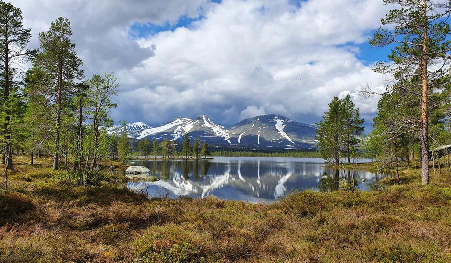Sølen med Storhåen i forgrunnen