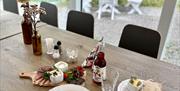 Tradisjonelle matretter som Rømmegrøt m.Spekefat