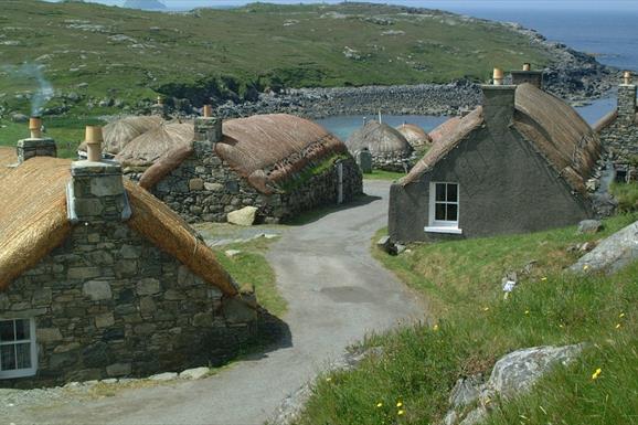 Eat Drink Hebrides - Gearrannan Black House Village