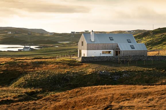 Hebrides House overlooking Uig Sands