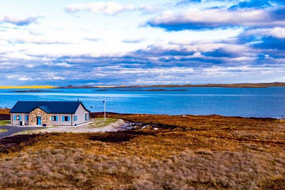 The Tidal Dwelling with sea view