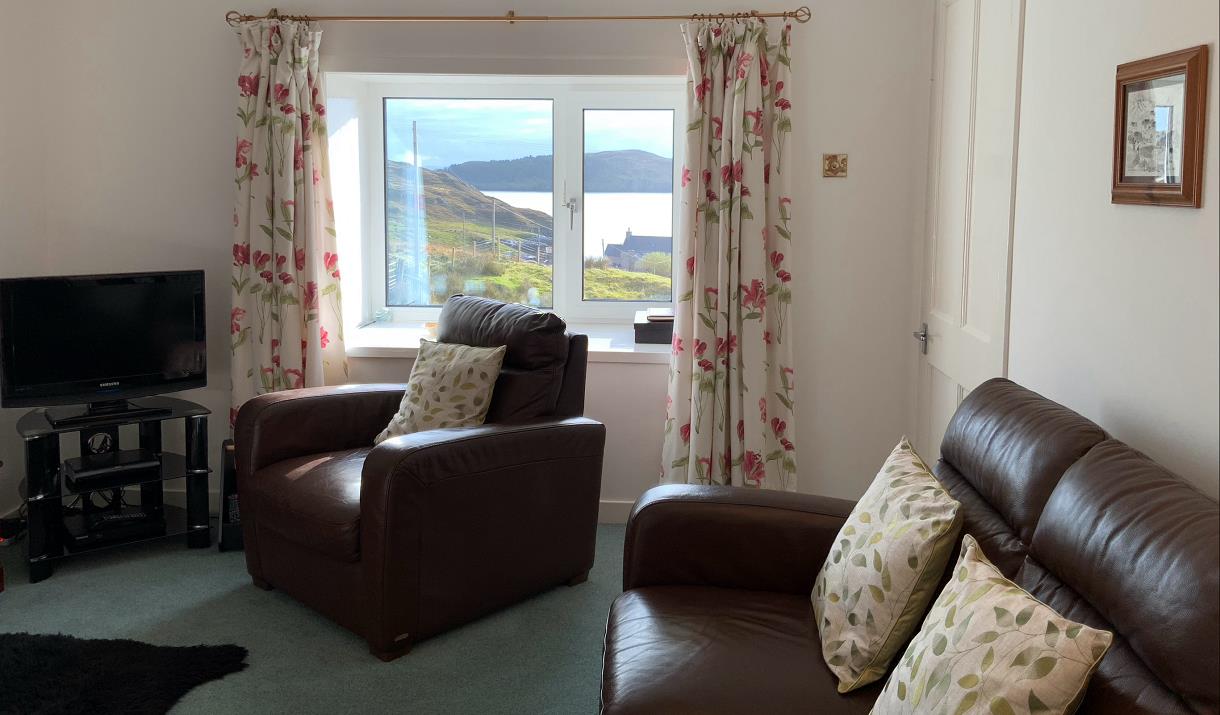 Harris Holiday Home lounge