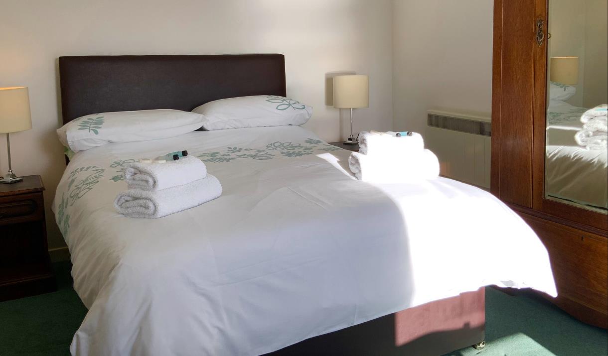Harris Holiday Home double bed