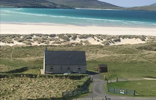 Luskentyre Beach Holidays house with beach view