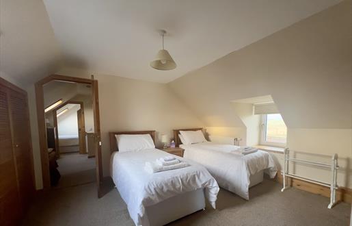 Cnoc Nan Uan Self Catering twin beds