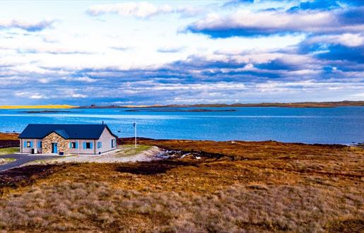 The Tidal Dwelling with sea view