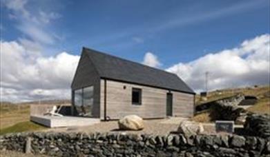 3 night weekend stay available from Friday 17 - Monday 20 April