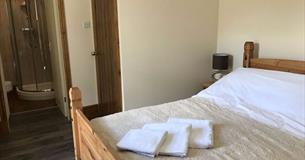 Hare & Hounds Inn
