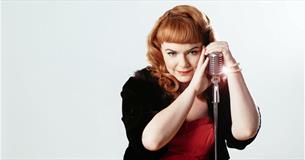 From Judy to Bette – The Stars of Old Hollywood - Rebecca Perry