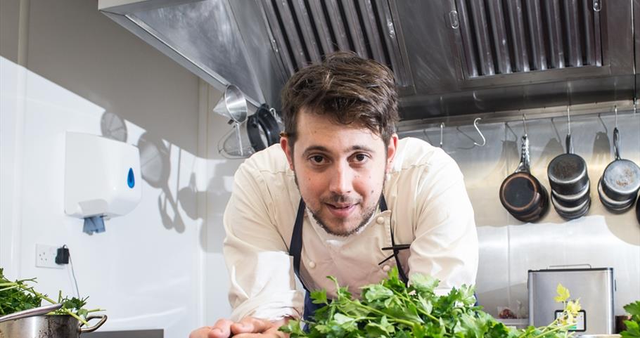 Picture of chef Tom Parker