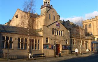 Pendle Borderline Theatre Company - Frozen