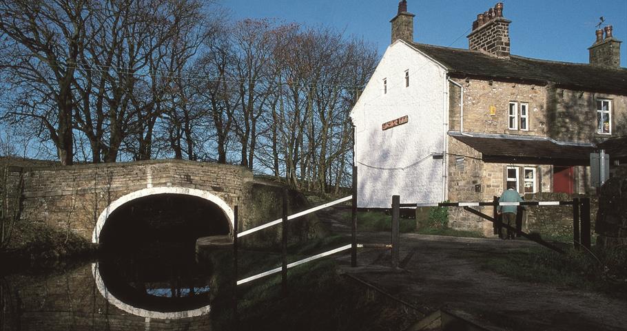 Picture of the Anchor Inn Salterforth