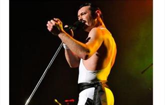 One Night of Queen - Gary Mullen & The Works