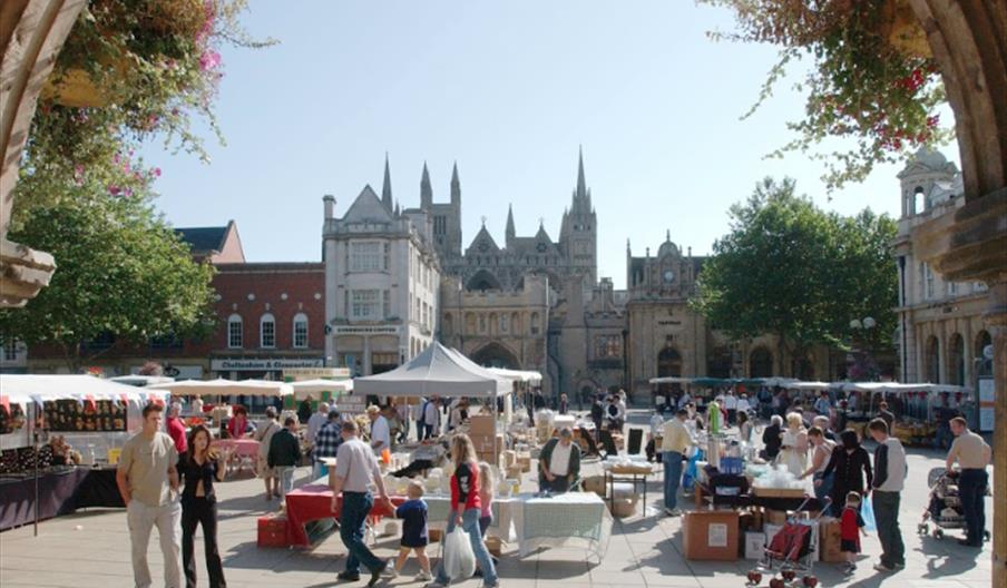 Trader stalls in cathedral square