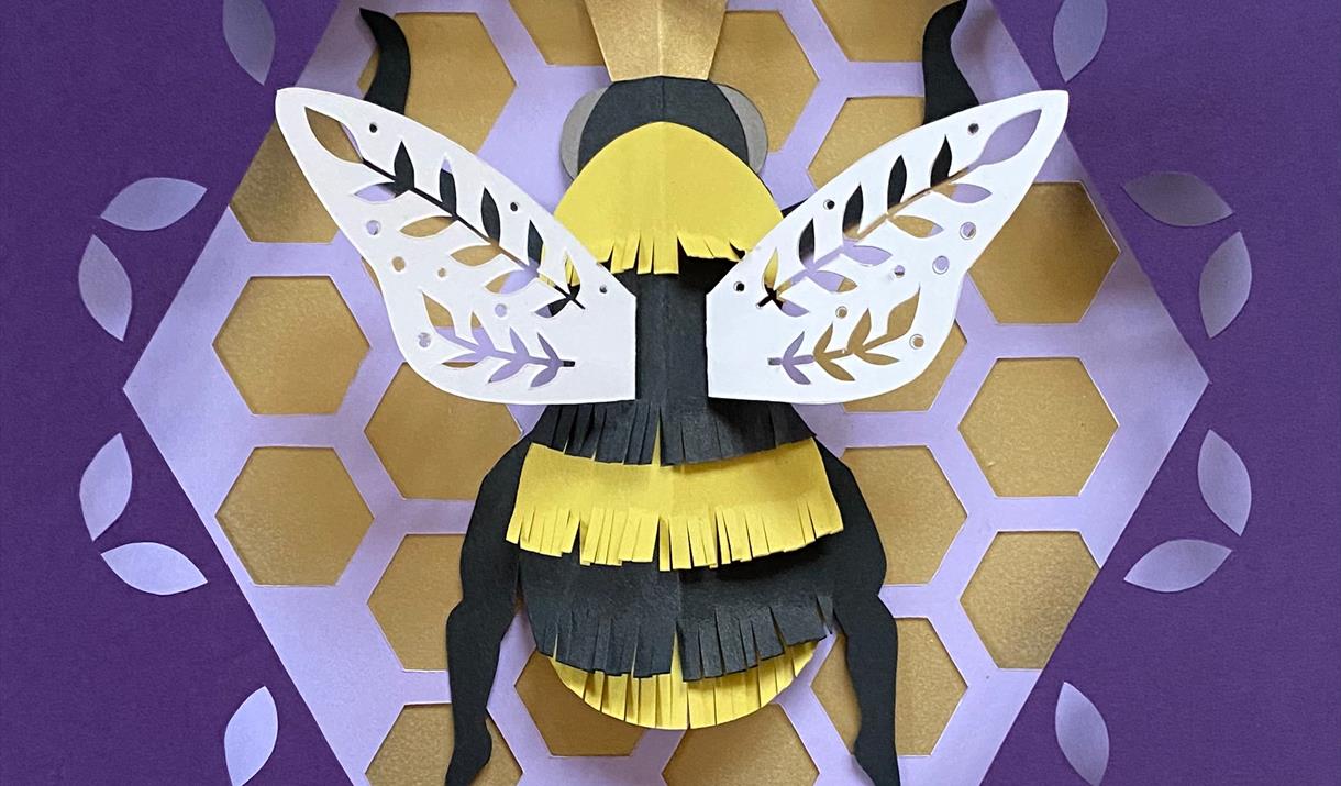 papercraft queen bee
