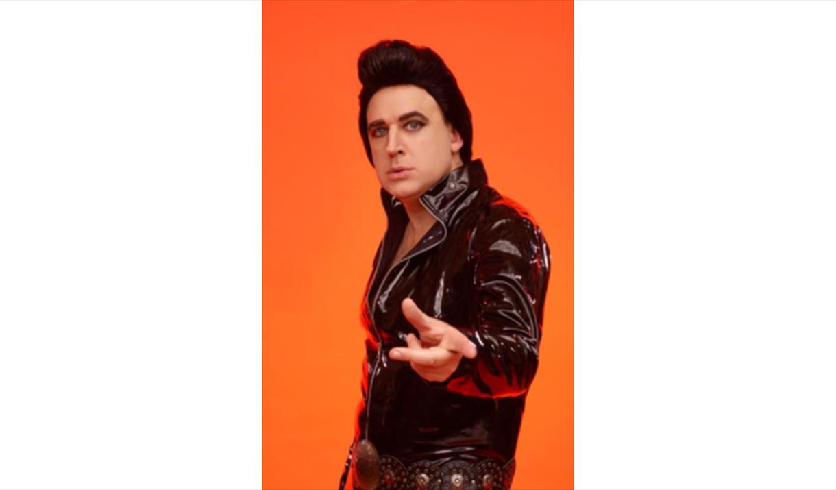 Tim Vine is Plastic Elvis