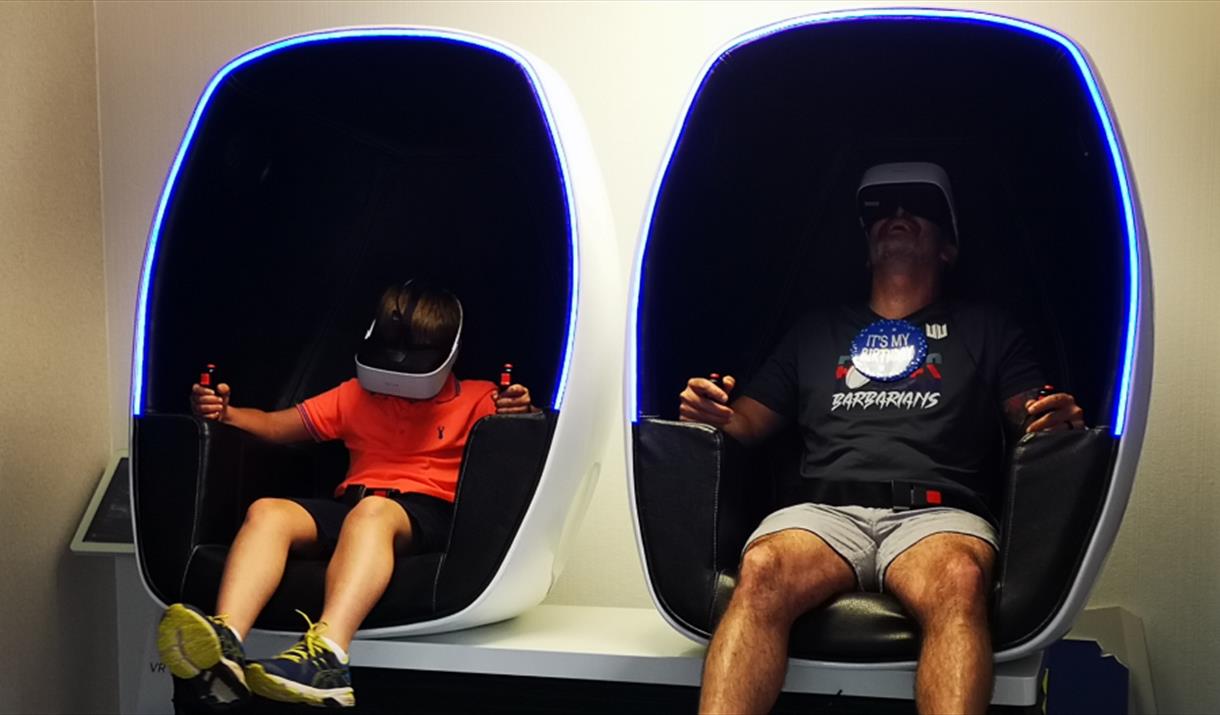 VR Simulator Rides at VR Hppy
