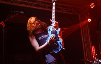 András Droppa Shredding
