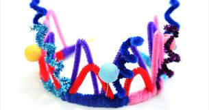MAKE YOUR OWN CROWN: DROP IN WORKSHOP WITH FREYA MOMOMOSES
