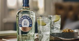 Plymouth gin with a glass