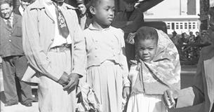 Jamaicans arriving at Millbay Docks, Plymouth, circa September 1954 © Mirrorpix
