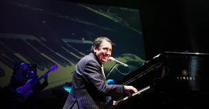 Jools Holland and his Rhythm and Blues Orchestra