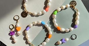Galentine's Day Prosecco and Jewellery Workshop