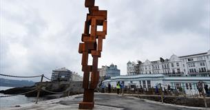 LOOK II statue on West Pier