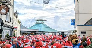 Santa Fun run in Plymouth