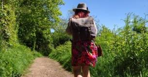 Foraging Tour with Vix Hill-Ryder
