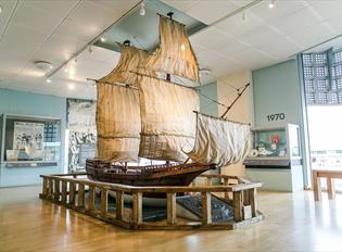 Mayflower replica ship at the Mayflower Museum above the Tourist Information Centre in Plymouth