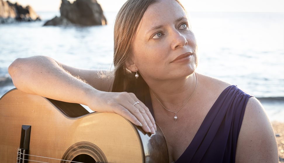 Alison Smith, Classical Guitarist,Cawsand Bay Guitarfest