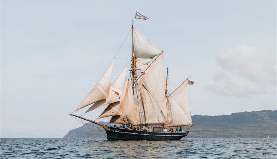 Plymouth day sail experience onboard tall ship Bessie Ellen