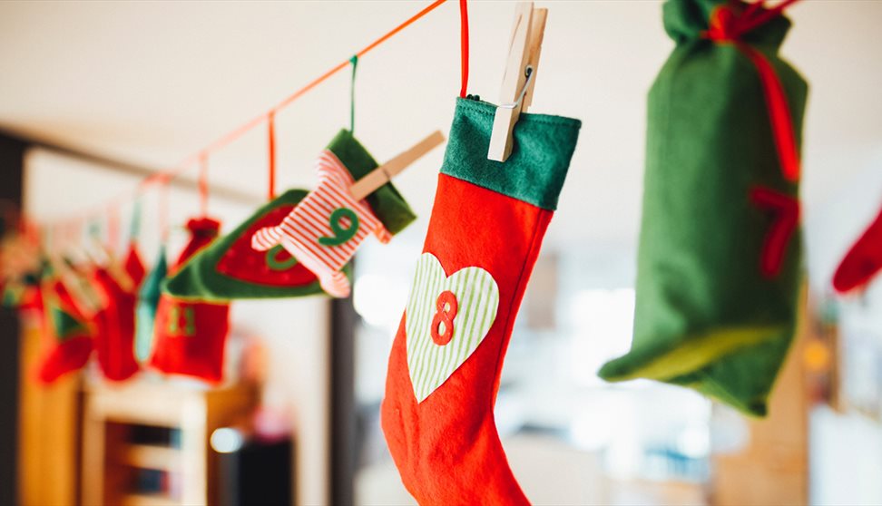 Family Christmas Workshops: Christmas decorations