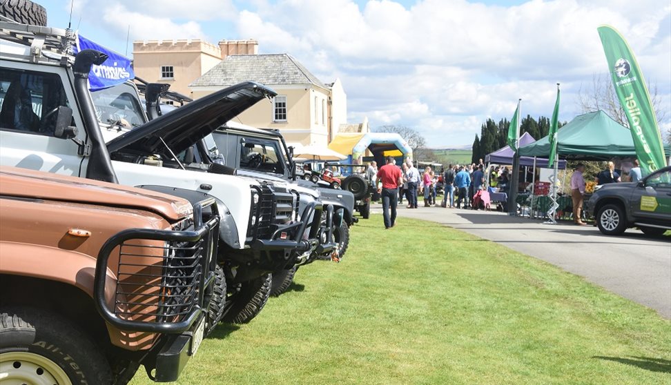 Land Rover Defender Day