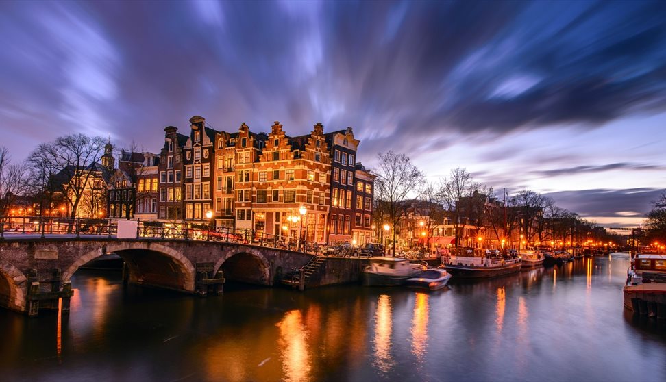 Why the Dutch Are Different - A Journey into the Hidden Heart of the Netherlands by Ben Coates