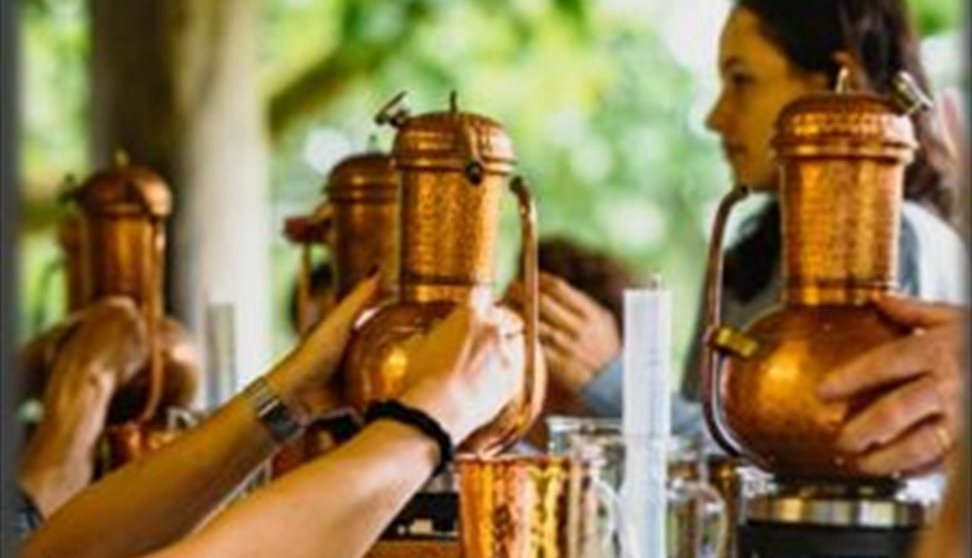 The Honkytonk Rum Making Experience