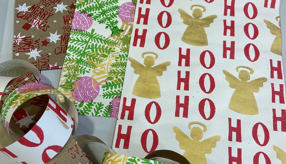 Family Crafternoon - Christmas paperchain making