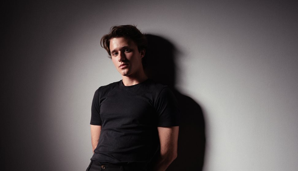 Live Music with Tom Hannigan