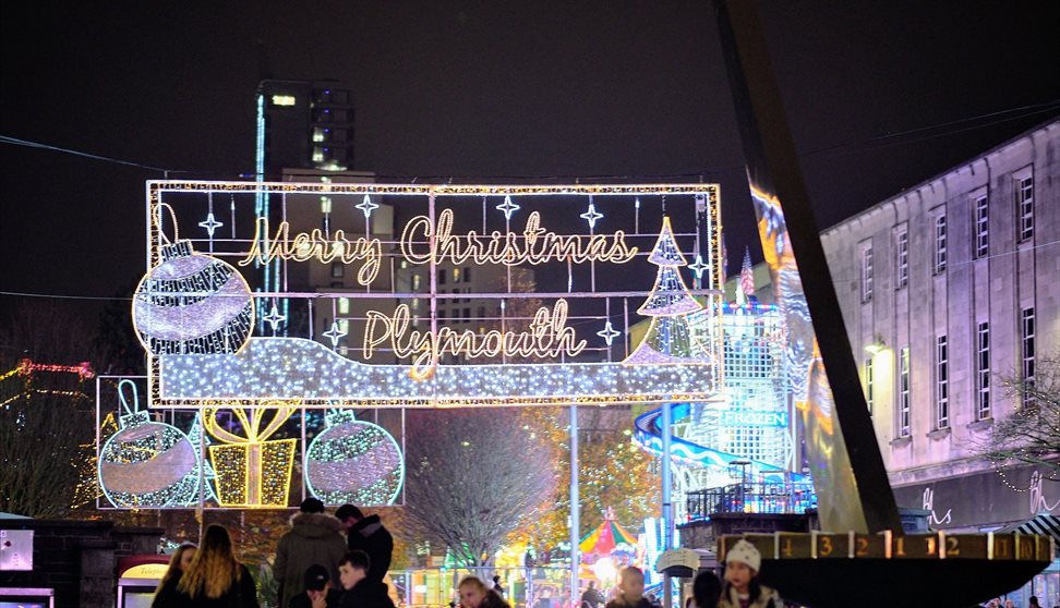 Armada Christmas Parade 2022 Christmas Lights Switch-On - Visit Plymouth