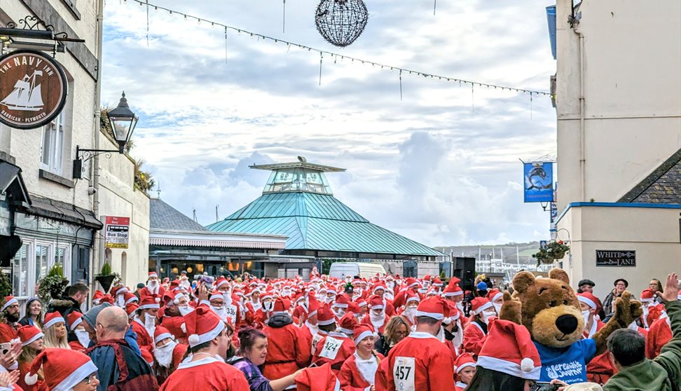 Santa Fun run in Plymouth