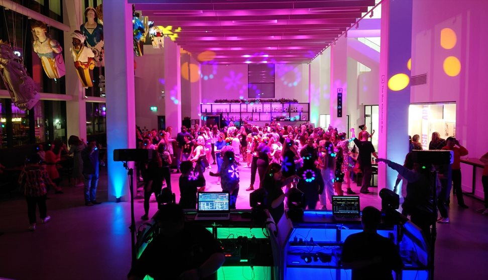Silent Disco: Here Come The Girls