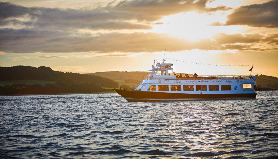 Sundowner cruise on the sound