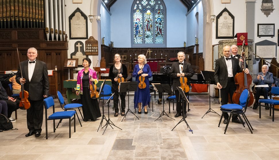 A Classical Grand Tour with the Chamber Ensemble of London