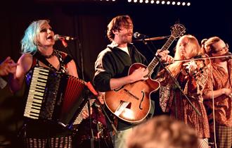 Pogo Presents: Live music with Ushti Baba and The Shred