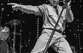 Elvis 56 & The Heartbreakers