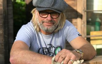 Henry Cole - An Evening With hosted by Steve Parrish