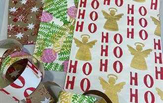 Family Crafternoon - Christmas paperchain making