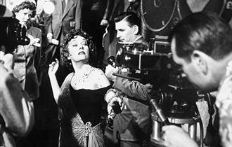 Sunset Boulevard (12A)