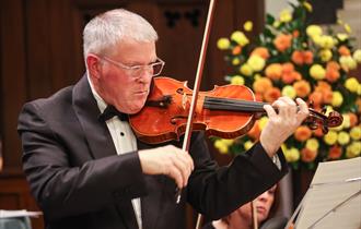 Peter Fisher and the Chamber Ensemble of London